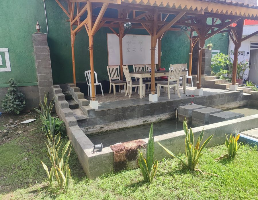 Tempat Belajar Outdoor